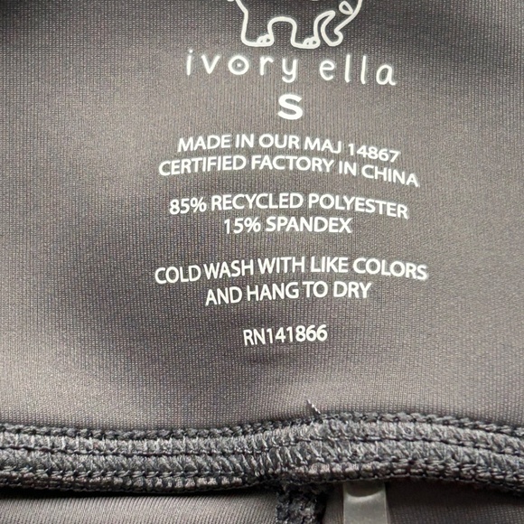 Ivory Ella Bike shorts Gray Sz Small - Picture 2 of 3